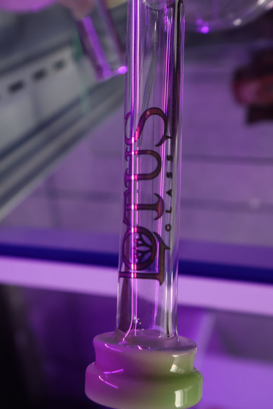 Bong Piramidal de Vidrio