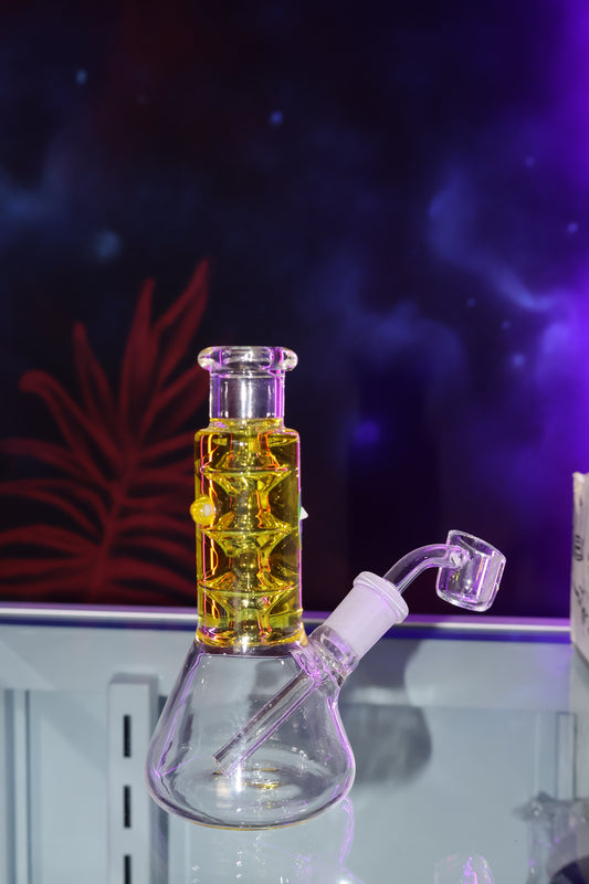 Mini Bong de Vidrio con Espiral Amarilla y Base Tipo Matraz